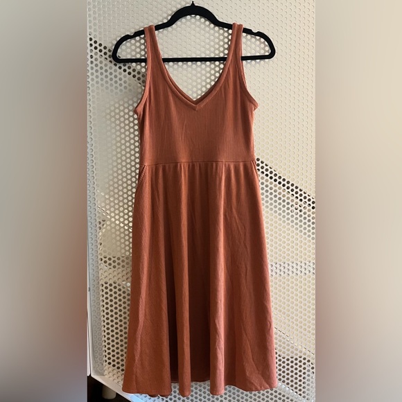 Chaser ribbed Double Vee Neck Midi Tank Dress Size Small terracotta NWOT - Picture 3 of 11
